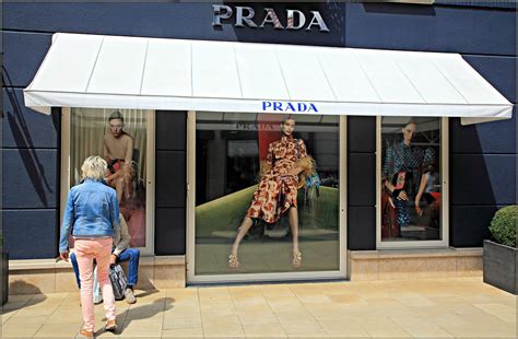 roermond prada outlet store